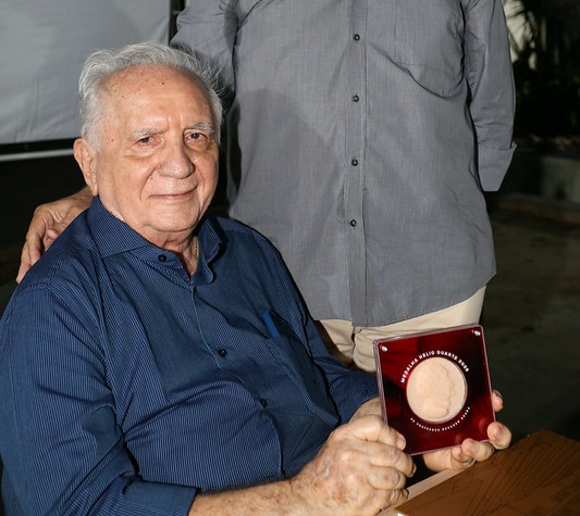 Prof Neudson